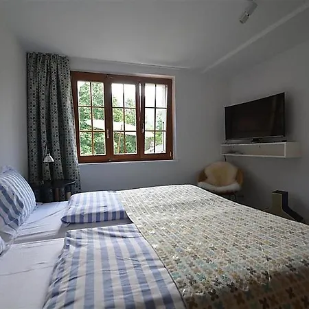 Schonried Sleeps 6 Wifi * グスタード